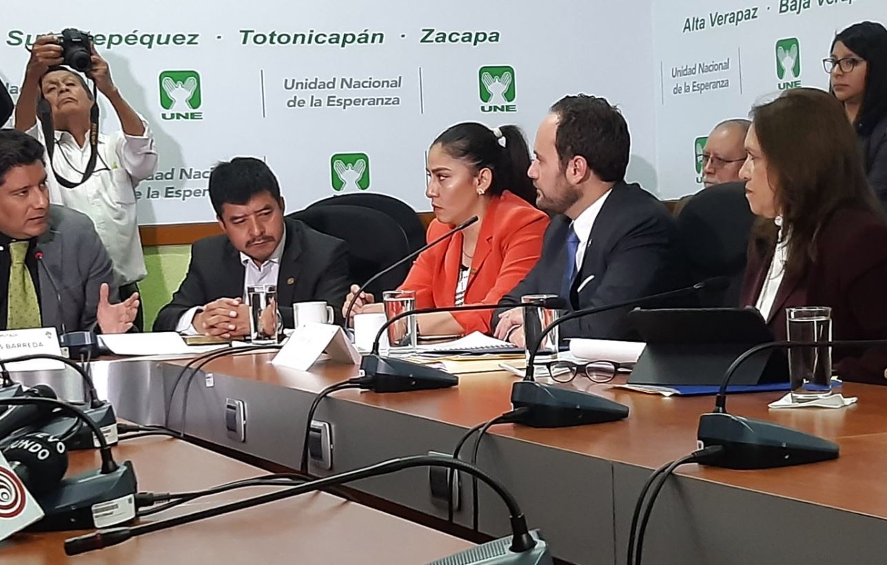 Diplomáticos nombrados por Jimmy Morales fueron retirados y esto costó Q1.7 millones