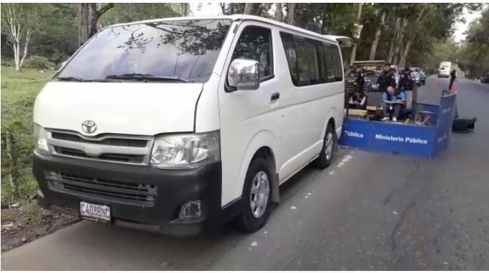 Paneles transportaban 420 paquetes de droga en doble compartimiento