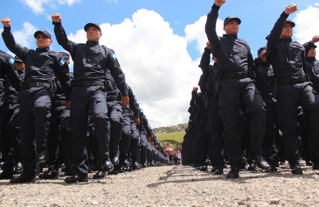 Policías que estuvieron en zonas de riesgo de coronavirus son puestos en cuarentena