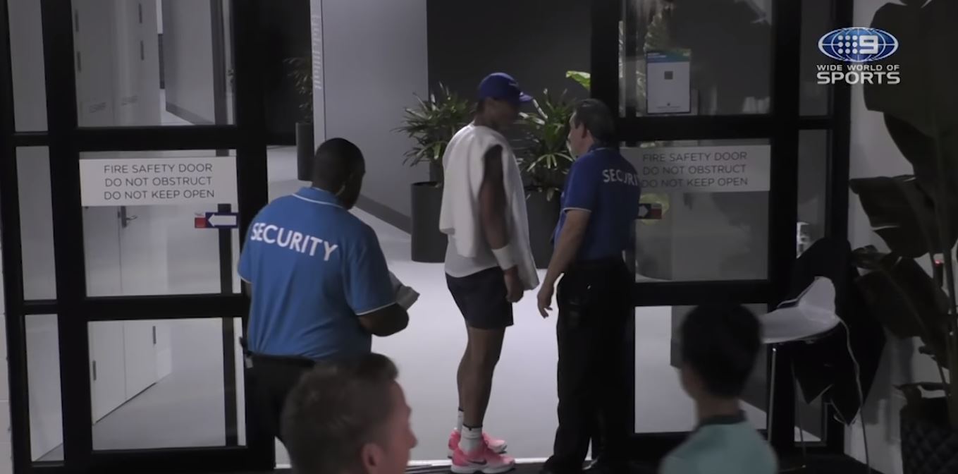 Seguridad del torneo no conoce a Nadal y tiene problemas para entrar al vestuario