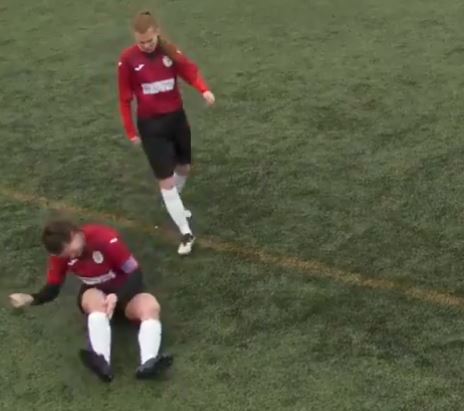 ¡Increíble! Jugadora se recoloca la rodilla tras una lesión y regresa al partido