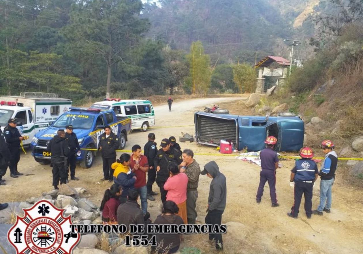 Tres muertos y 10 personas heridas en accidente de tránsito en Chimaltenango