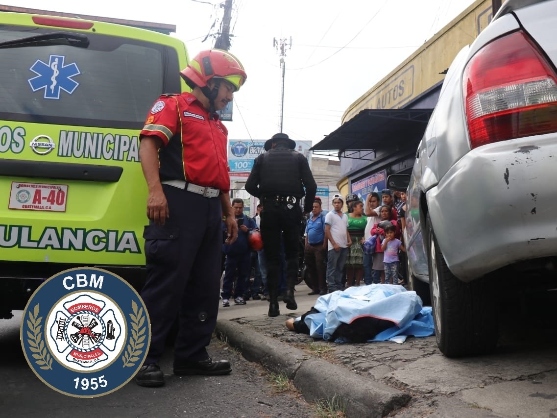 Mujer muere tras un ataque cardiaco cuando iba manejando