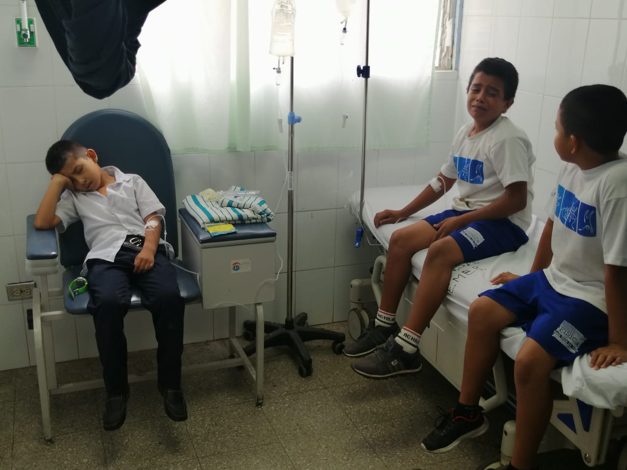 Al menos 45 estudiantes intoxicados por comer frijoles con queso en San Marcos