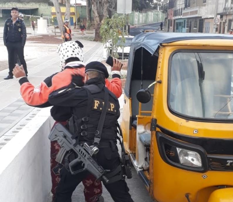 ¡No más extorsiones! Cateos masivos para capturar a criminales en zonas 6 y 21