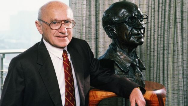  Milton Friedman fue uno de los economistas más conocidos del siglo XX. (Foto Guatevisión: Getty Images)