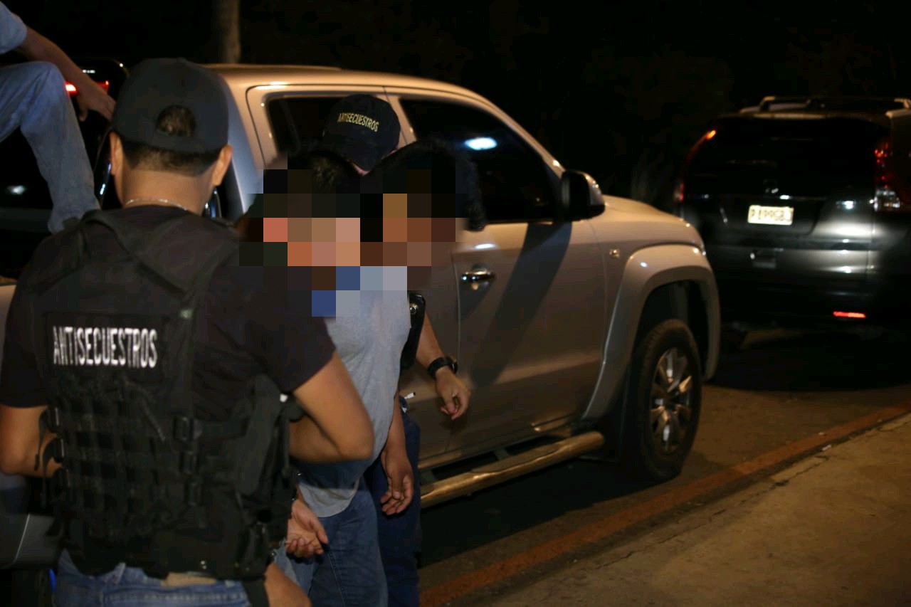 Capturan a ocho hombres por ataque a la PNC que dejó un muerto y dos heridos