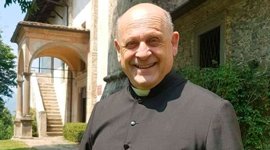 Coronavirus: Muere sacerdote italiano que prefirió que otro paciente usara su respirador