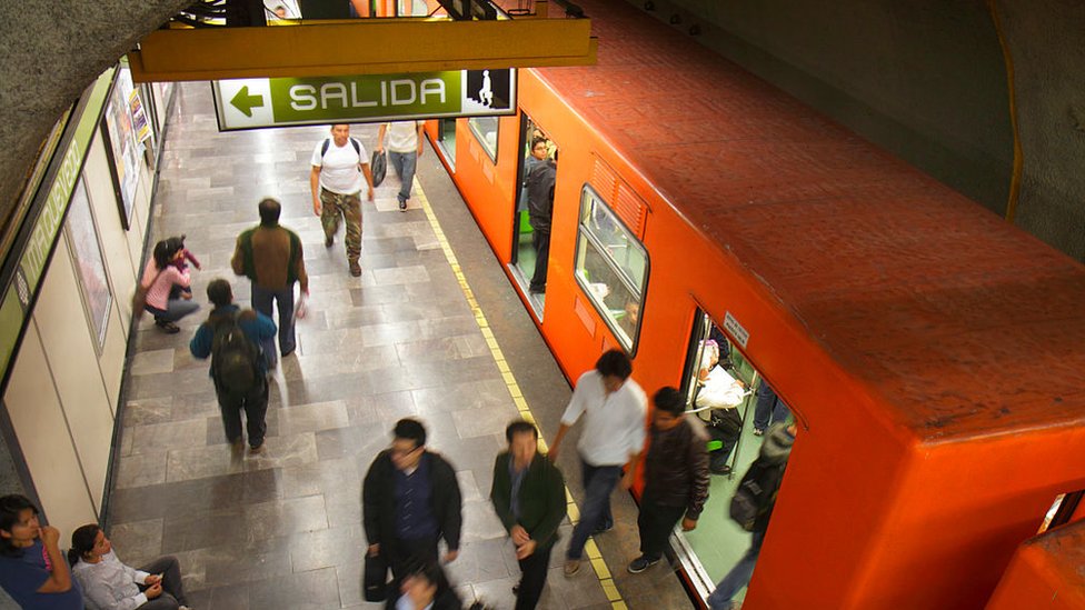 Metro Tacubaya: un choque de trenes en Ciudad de México deja 1 muerto y al menos 41 heridos