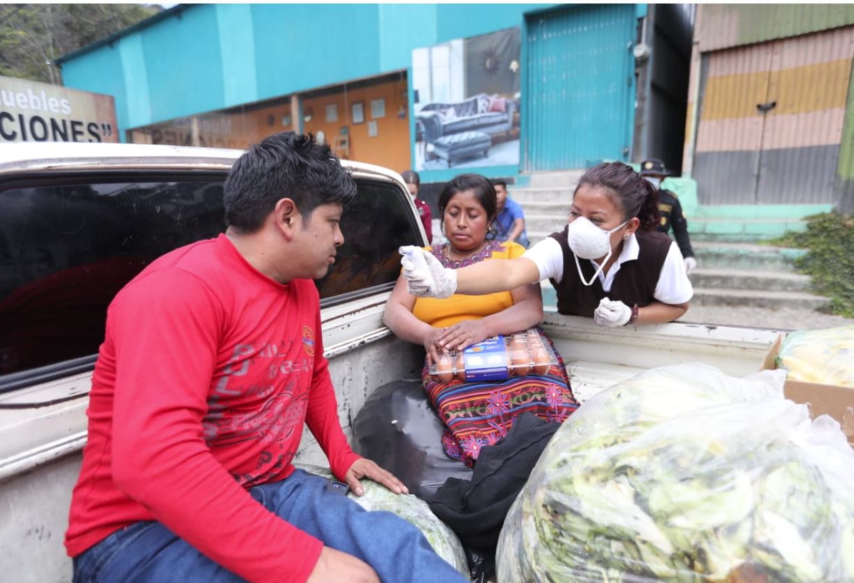 Controles en el municipio que reportó el primer fallecido por coronavirus en Guatemala