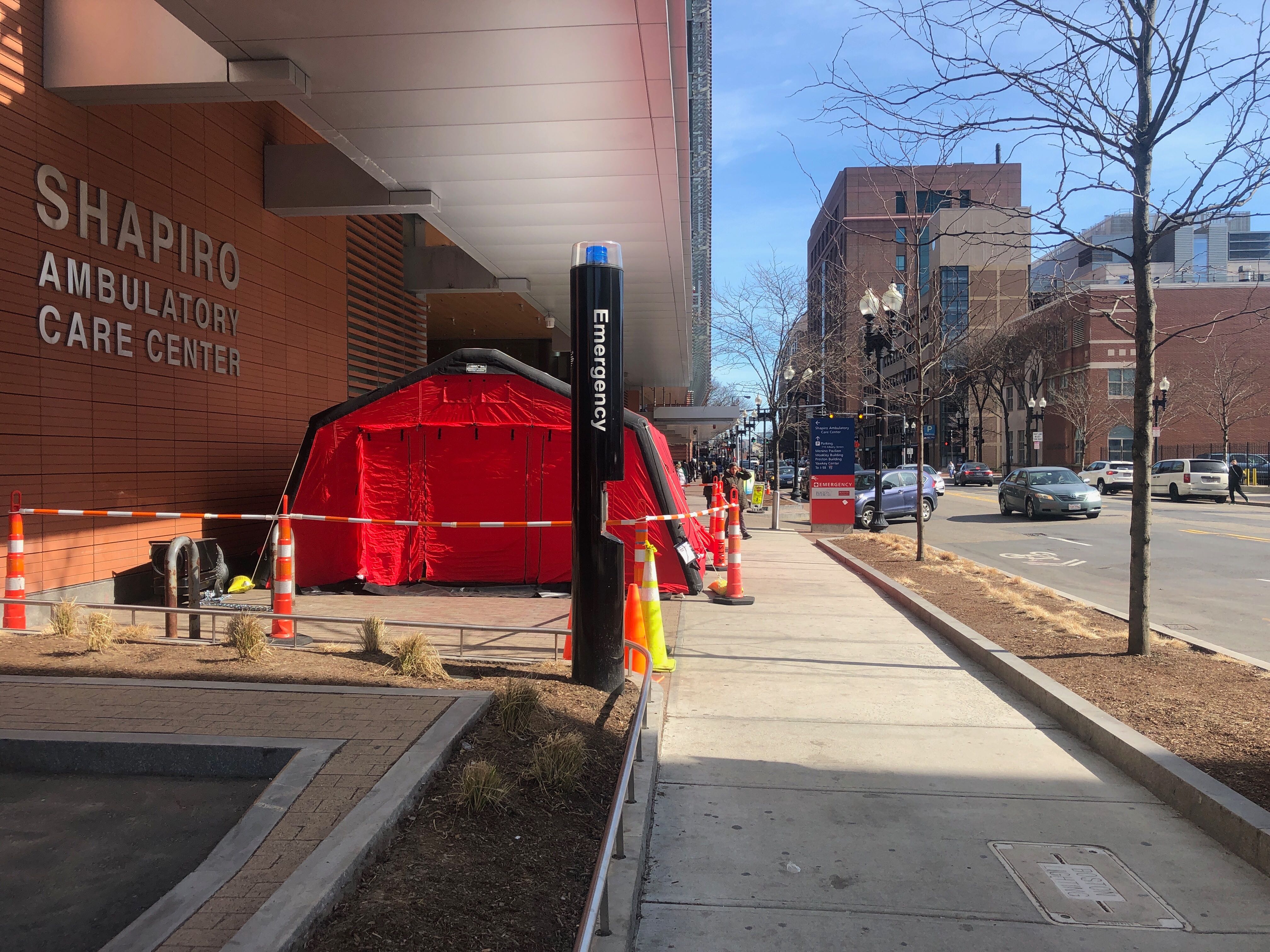 Coronavirus: hospitales de Boston reportan más de cien empleados médicos contagiados