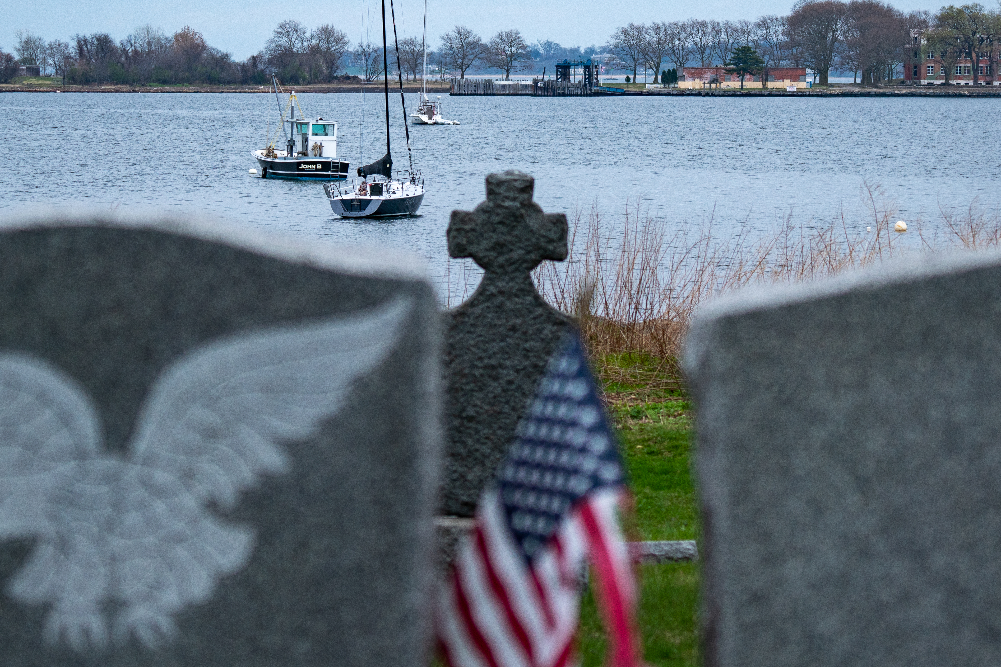 Así es “la isla de los muertos”, el lugar donde entierran a las víctimas del covid 19 en en Nueva York