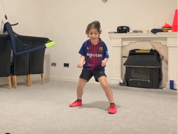 Qué le respondió Messi a un niño iraní que le dedicó una espectacular chilena