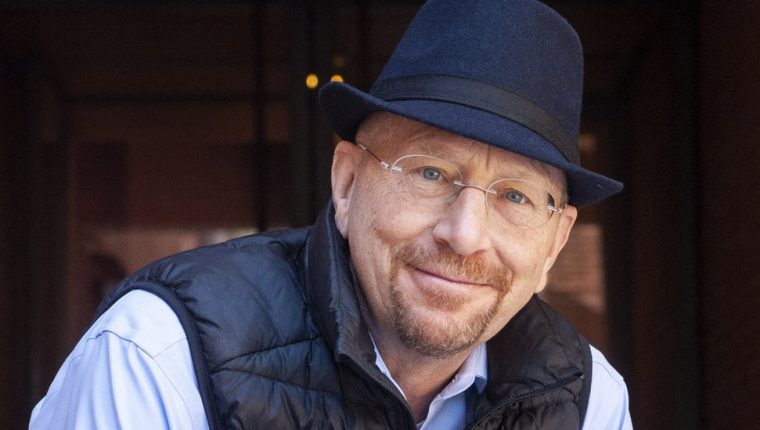 Coronavirus: Qué es la “doble curva” y por qué es un “falso dilema” elegir entre salvar vidas o salvar la economía