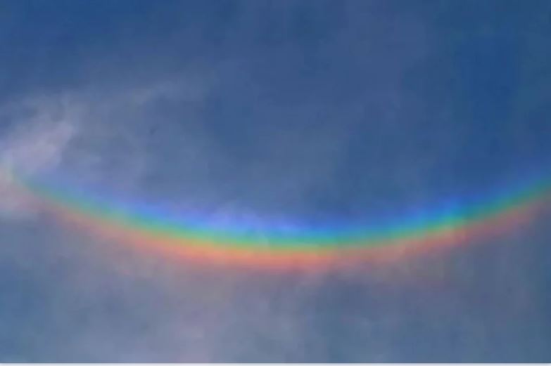 Un extraño arcoíris al revés aparece en el cielo de Italia ¿símbolo de esperanza?