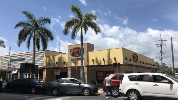  El atasco en Miami Beach llegó a una de sus vías principales, la avenida Collins. (Foto Guatevisión: BBC Mundo)