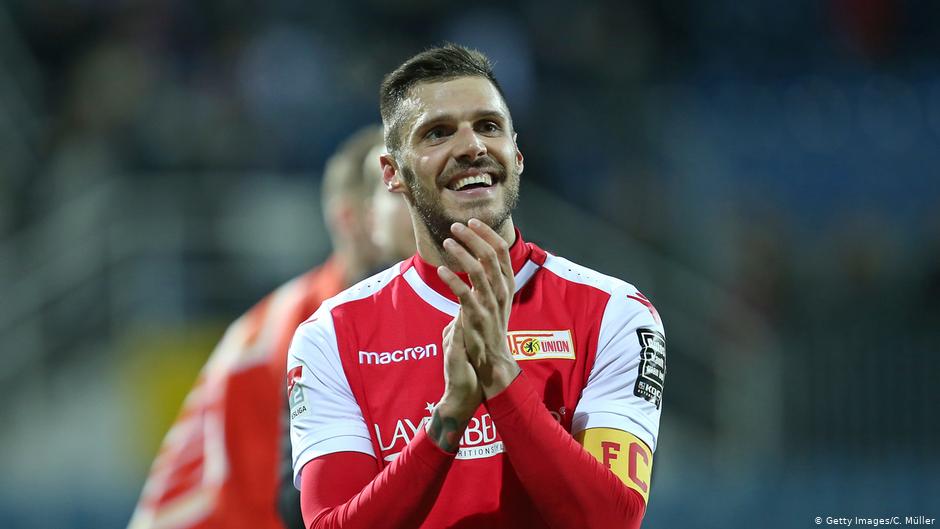 Bundesliga anómala: más kilómetros recorridos y más faltas