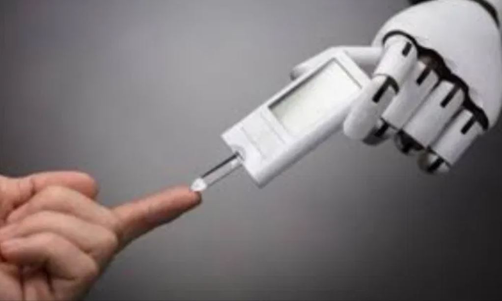 Desarrollan en Dinamarca robot para tomar muestras para detección de coronavirus y proteger así a los trabajadores de salud
