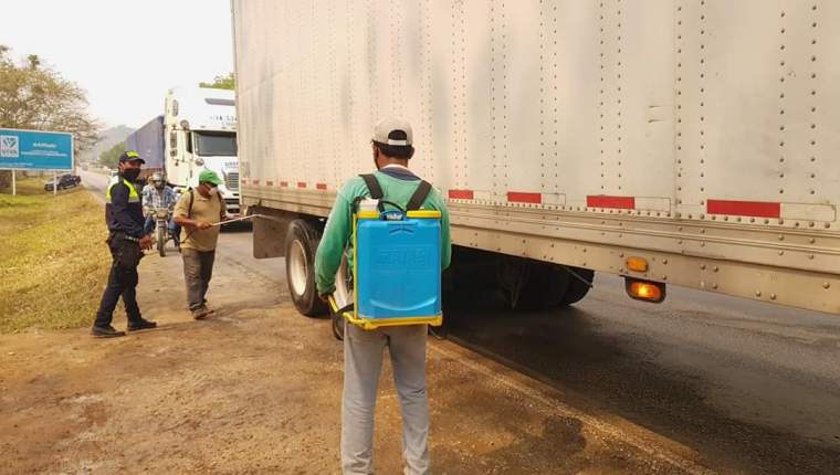 Incrementan medidas sanitarias en el ingreso a San Benito, Petén por posible caso positivo de covid-19
