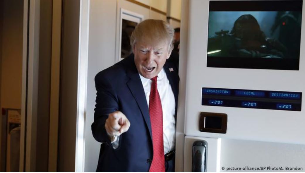 Trump amenaza con “regular” o incluso “cerrar” redes sociales