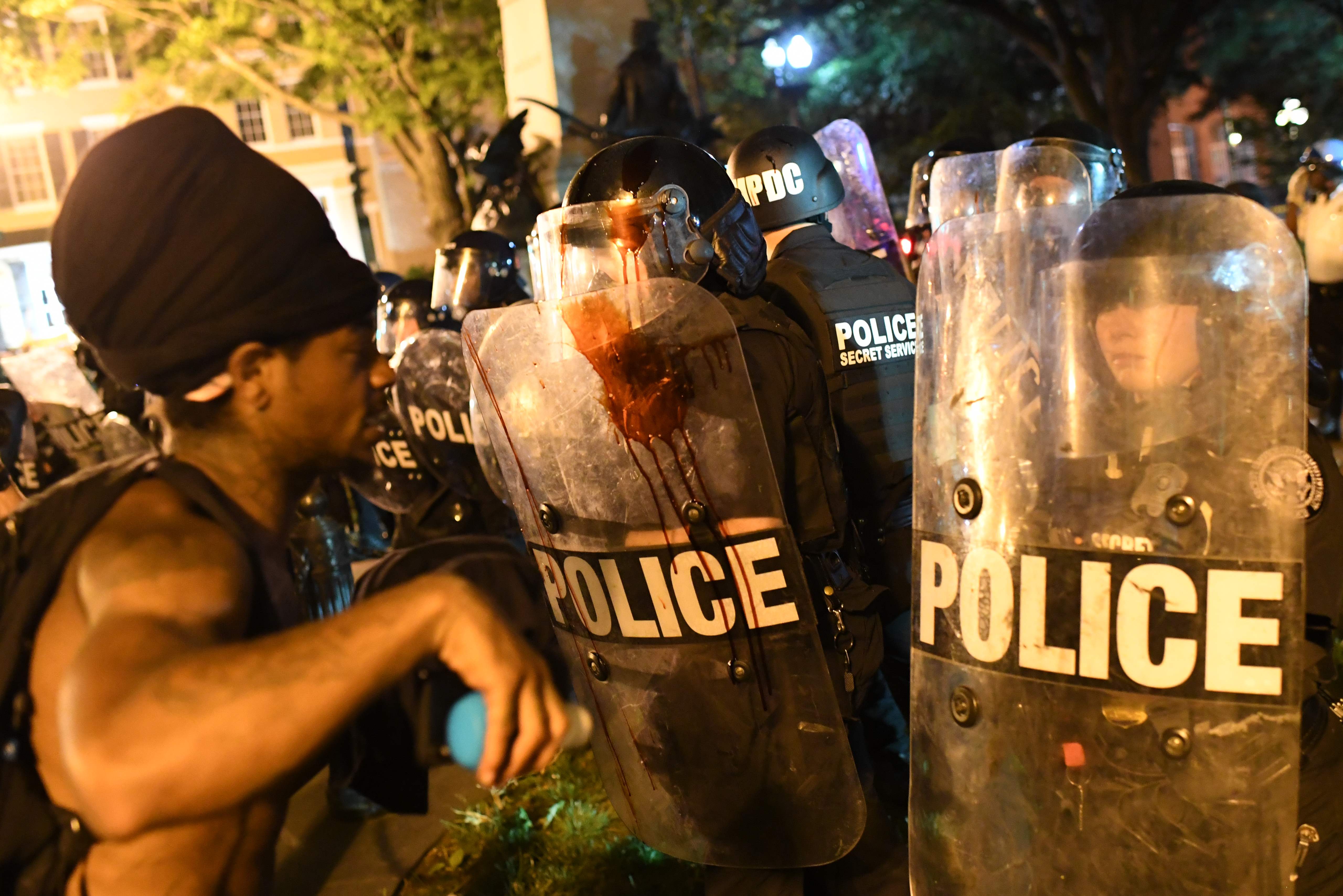 George Floyd: Protestas y disturbios en EE. UU. con toque de queda en varias ciudades