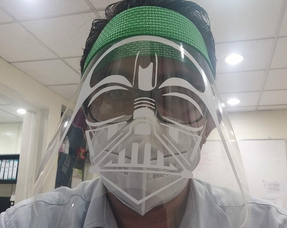 Caretas protectivas de ‘Star Wars’, el emprendimiento de un paramédico