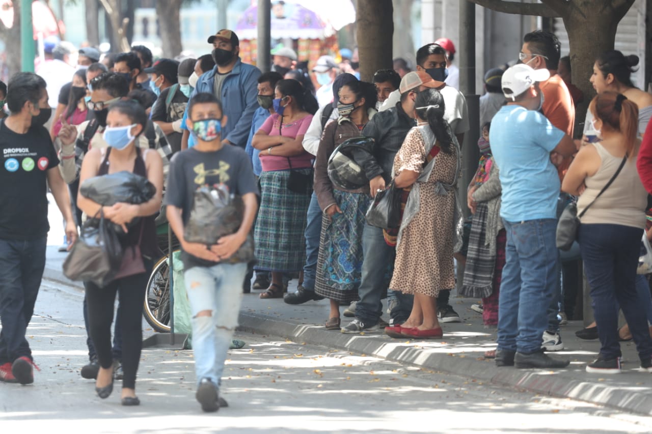 Tercer día con más de 300 casos nuevos de coronavirus en Guatemala