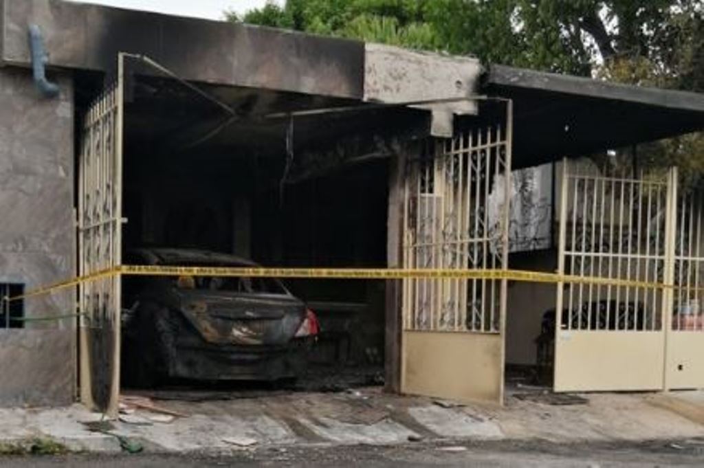 Video: Hombres incendian casa y carro de dos enfermeras en México