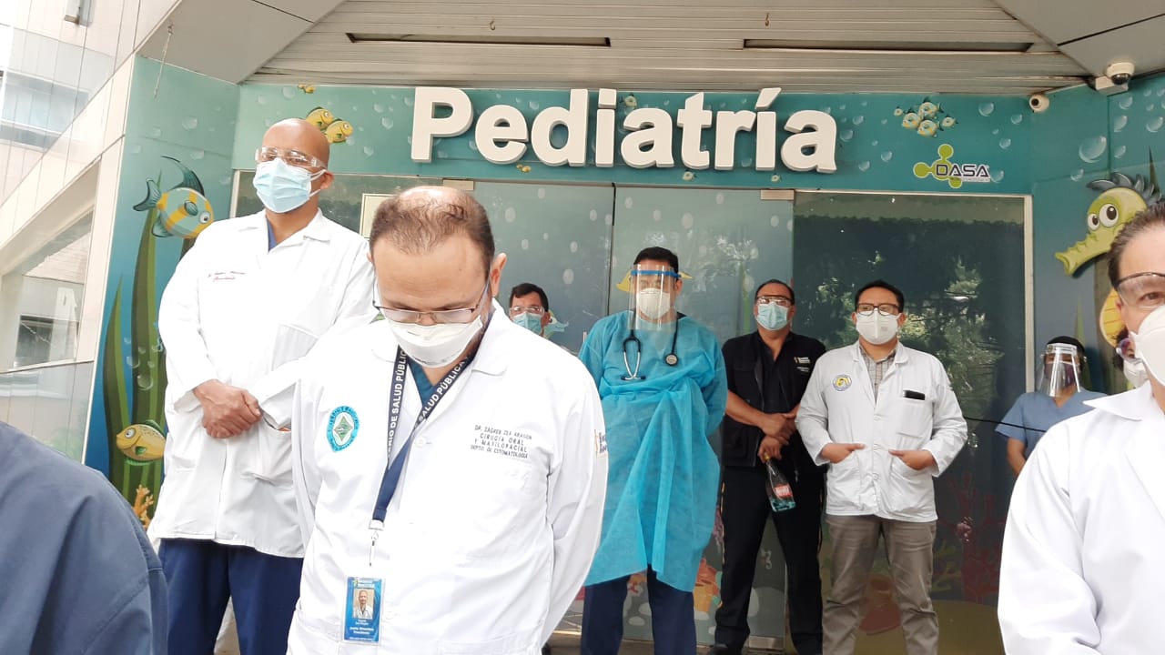 “Hay frustración”: Médicos del Hospital Roosevelt claman ayuda de nuevo y piden reunión con Giammattei