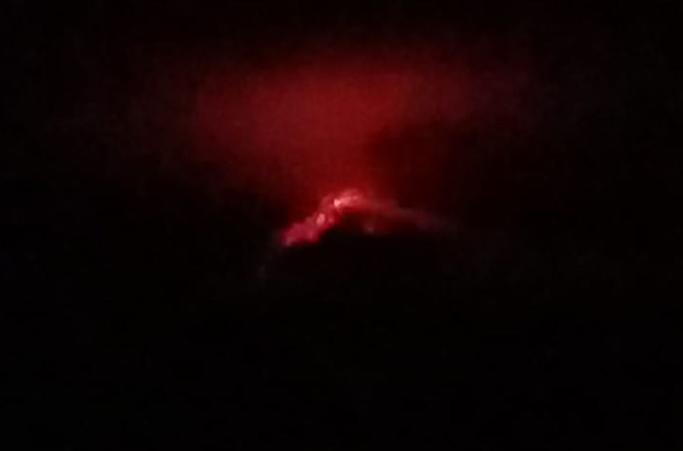 Volcanes de Fuego y Pacaya mantienen explosiones moderadas y fuertes