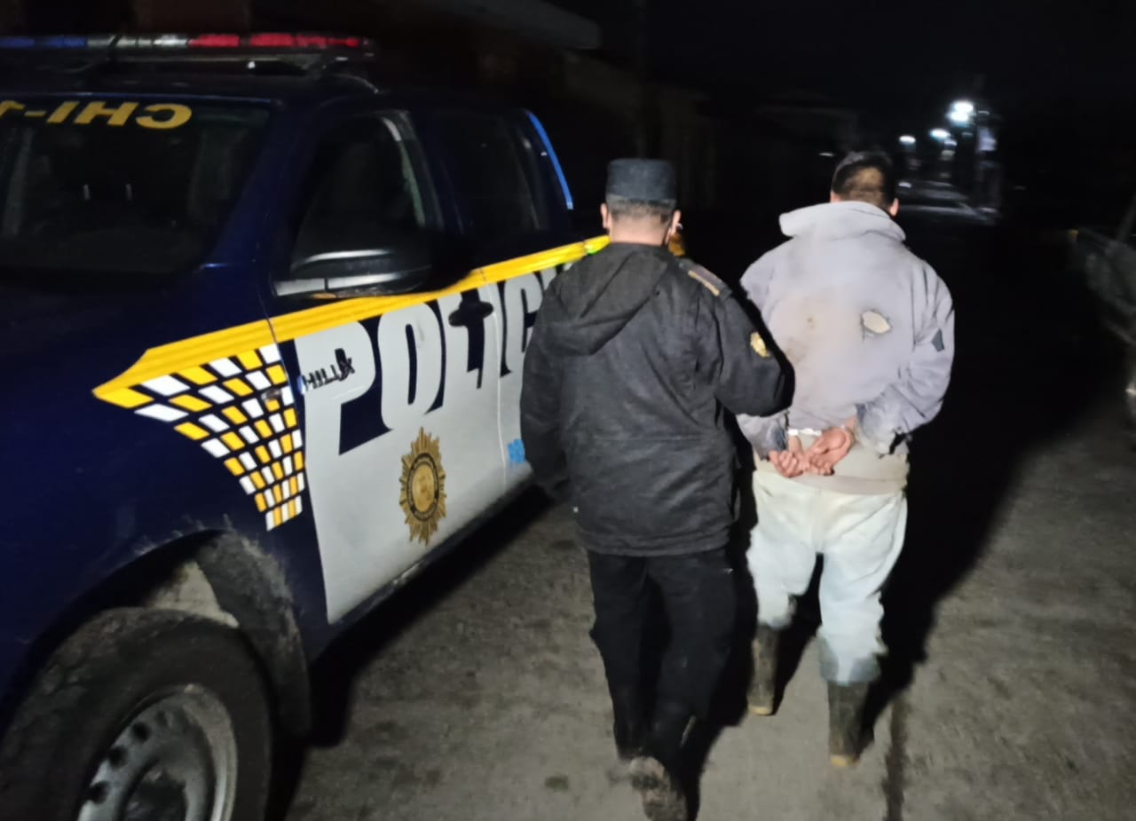 Hombre mata a su vecino con un azadón en Patzicía