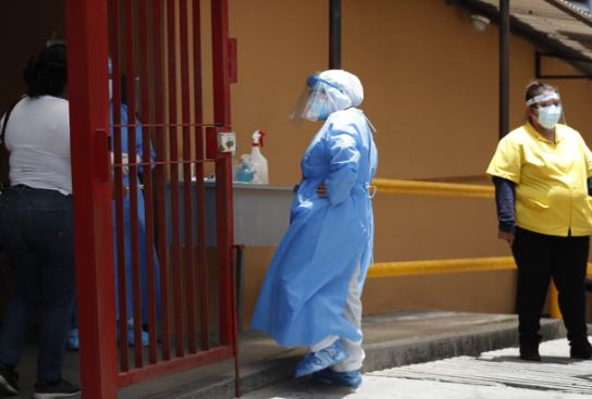 Coronavirus: pacientes asintomáticos y leves serán dados de alta aunque no tenga prueba negativa