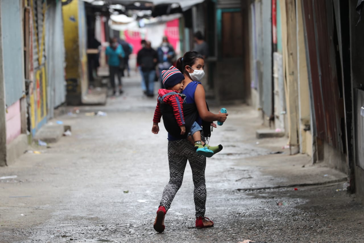 Guatemala registra 20 fallecidos por covid-19 en 24 horas y está por llegar a los 6 mil contagios