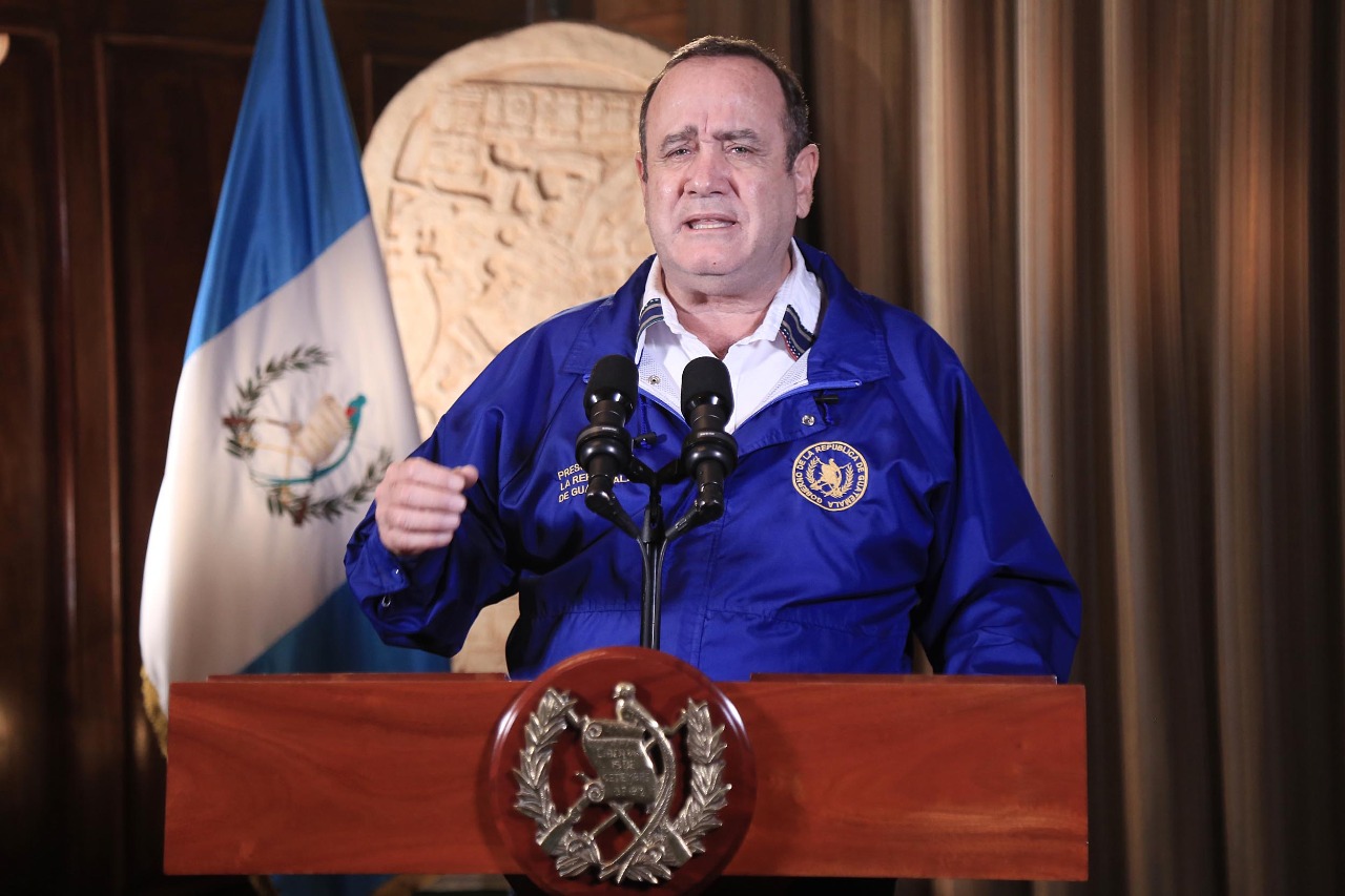 Giammattei anuncia disposiciones especiales para departamentos de Guatemala con mayor número de casos