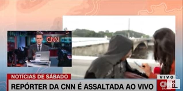 Video: Periodista es asaltada durante una transmisión en directo