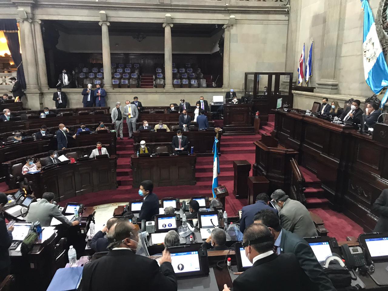 Jubilados y pensionados del Estado recibirán un bono por los daños causados por el coronavirus en Guatemala