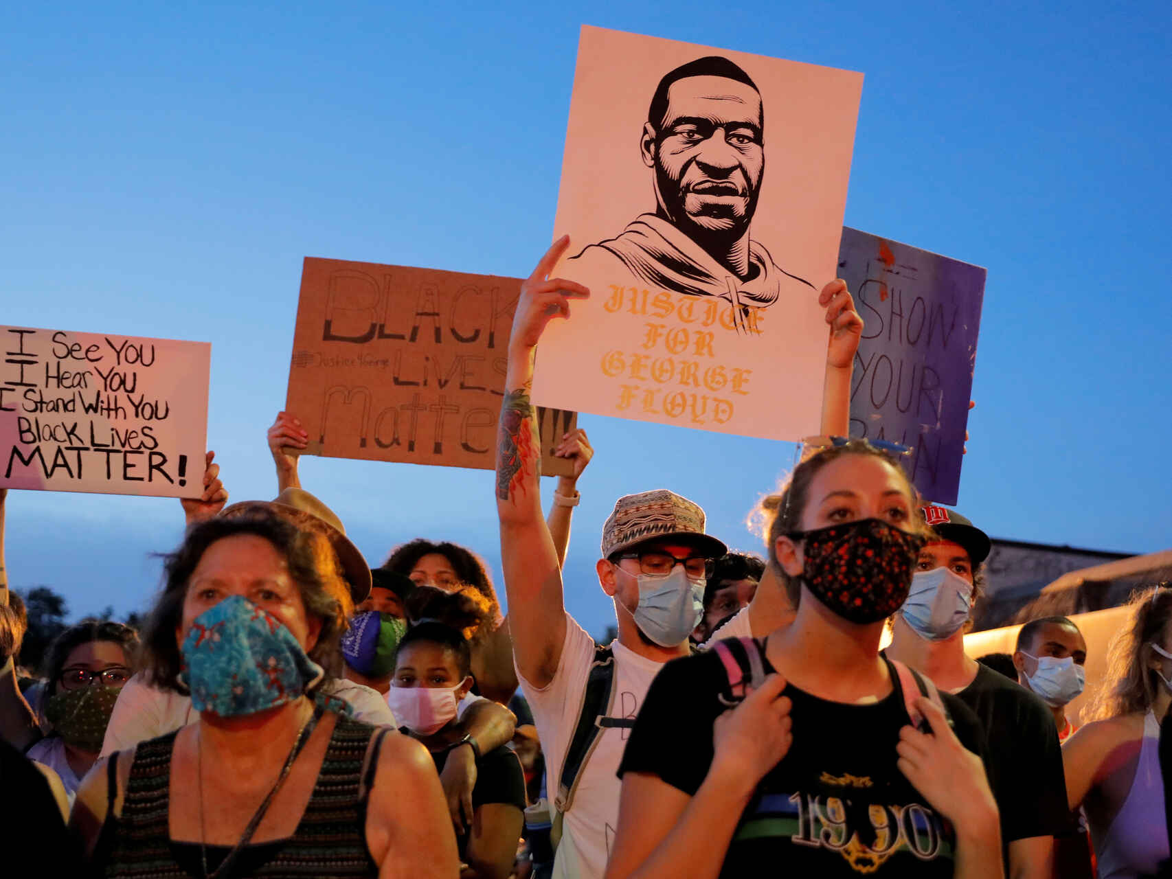 EE. UU. investigará polémica por uso de helicópteros médicos para hostigar a manifestantes