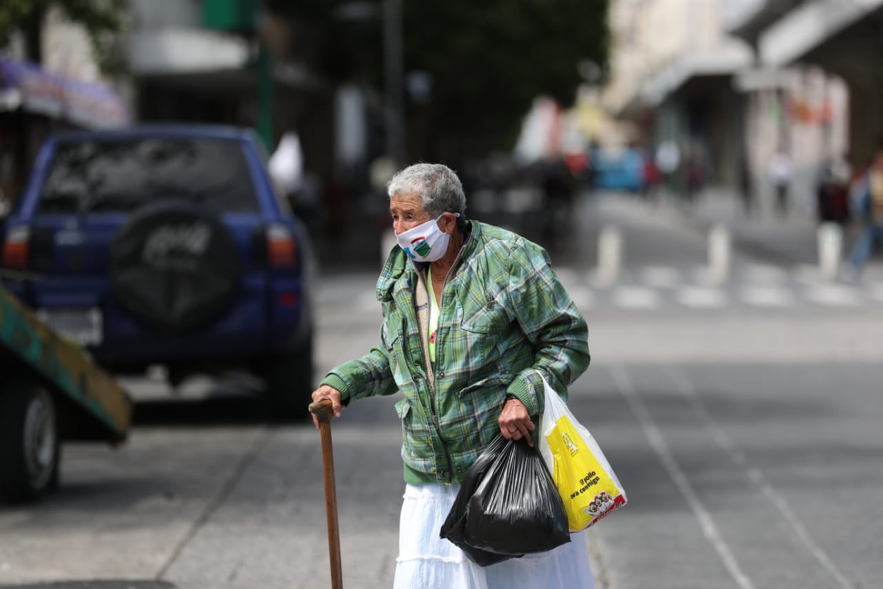 Hay 901 casos nuevos de coronavirus en Guatemala y 7 muertes más
