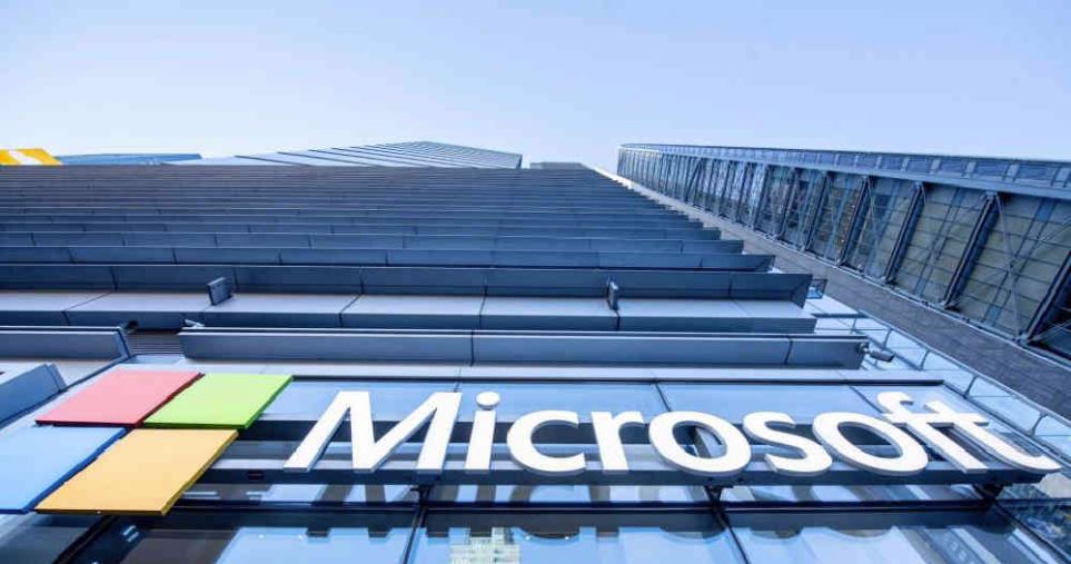 Centenar de tiendas de Microsoft cerradas por el coronavirus ya no abrirá y se enfocan en Internet