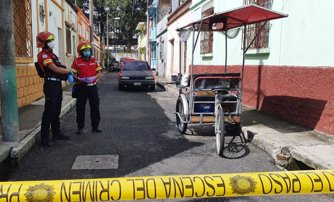 Localizan restos humanos sobre un bicitaxi en la zona 1 capitalina