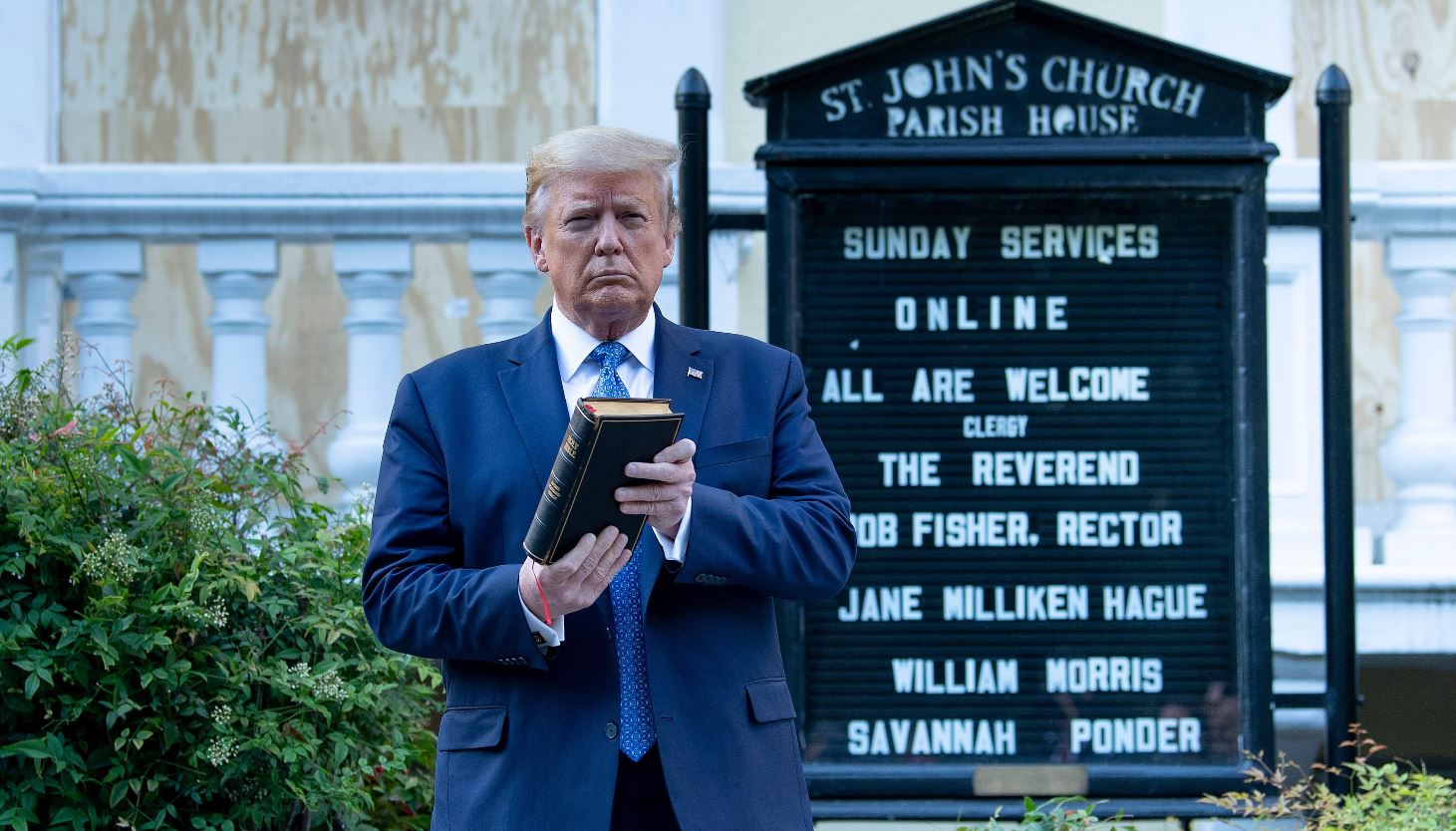 Trump invoca la Ley de Insurrección de 1807 para desplegar militares y “resolver rápidamente el problema” con los disturbios