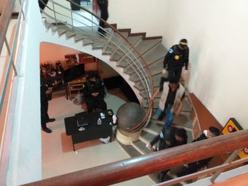 Qué encontraron las autoridades durante cateos en spa que ocultaban negocios de explotación sexual