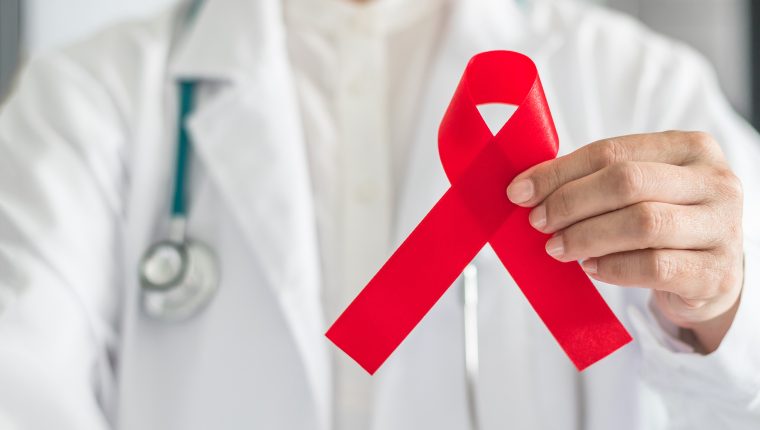 Desarrollan un nuevo tratamiento con efectos de larga duración para el VIH