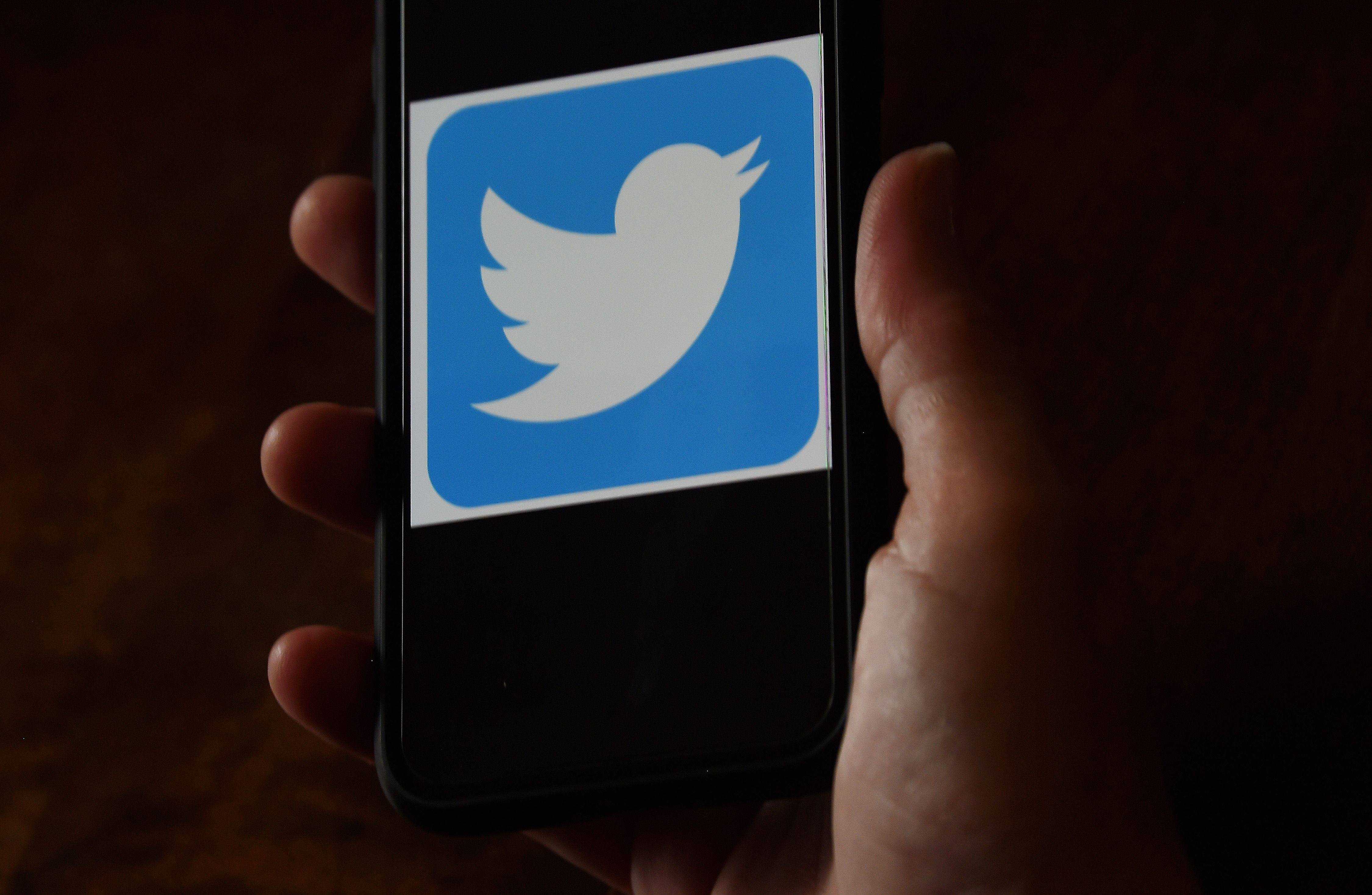 Adolescente afronta 30 cargos criminales en Florida por el hackeo masivo de Twitter