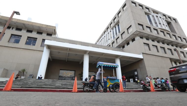 Arrestan a secretario de diputado que cobraba comisiones ilícitas en Ministerio de Comunicaciones