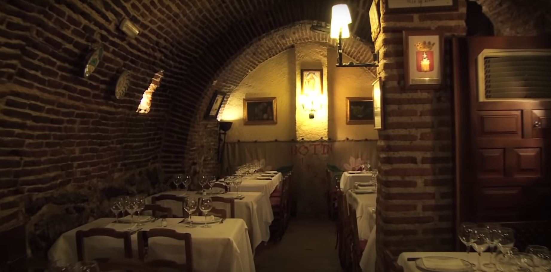 VIDEO: El restaurante más antiguo del mundo reabre sin haber apagado su horno