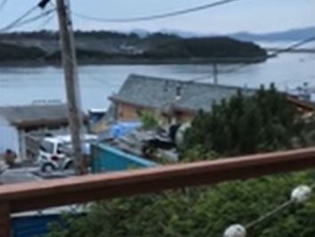 “Las cortinas iban y venían”: Potente terremoto de 7.8 grados sacude Alaska