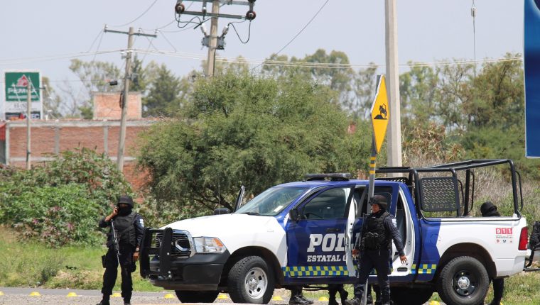 Ataque sanguinario deja a cinco policías muertos y uno herido en México