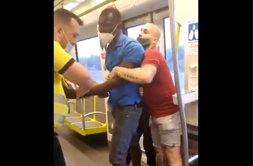 VIDEO: controversia en España por agresión contra pasajero que no llevaba bien puesta la mascarilla