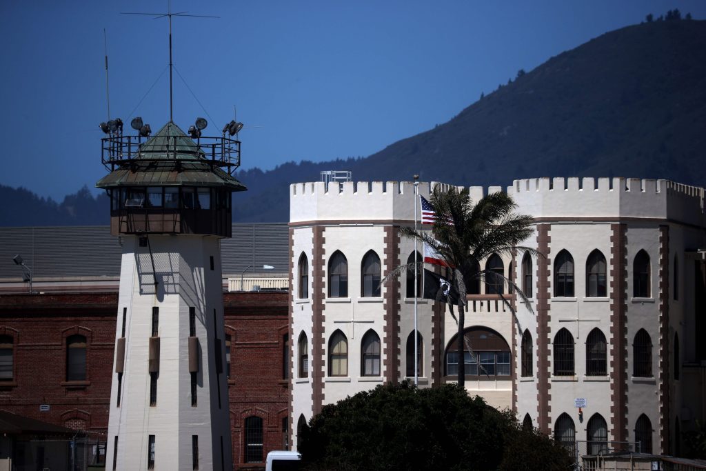 Casi la mitad de una cárcel de Arizona da positivo por coronavirus